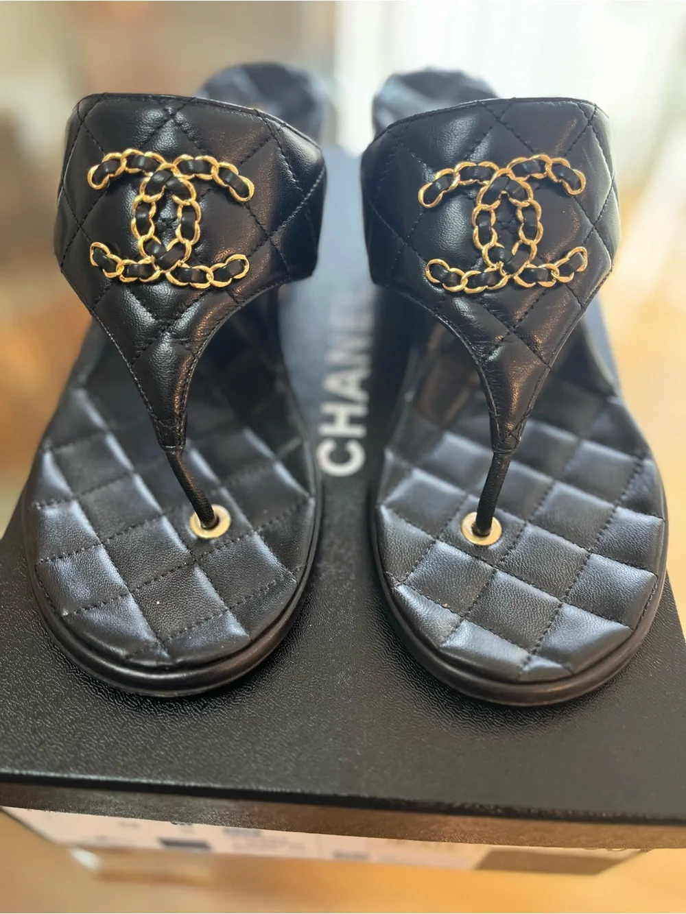 CHANEL Black Quilted Leather Thong Sandals with Gold Chain CC
